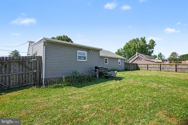 1605 CHURCH RD, York, PA 17408