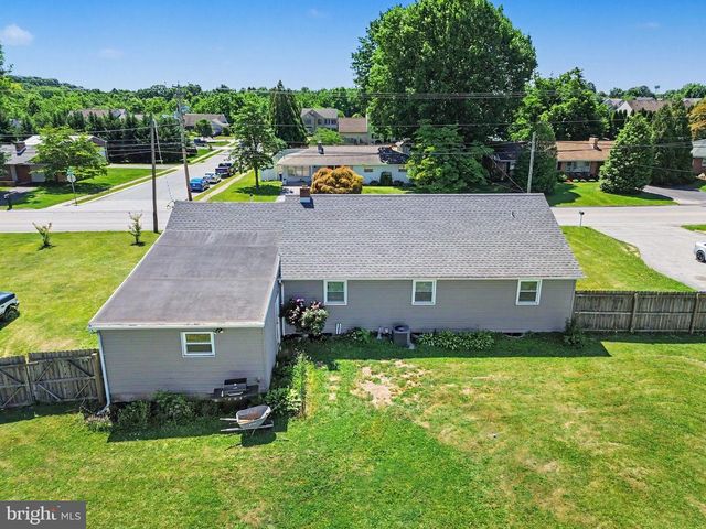 1605 CHURCH RD, York, PA 17408
