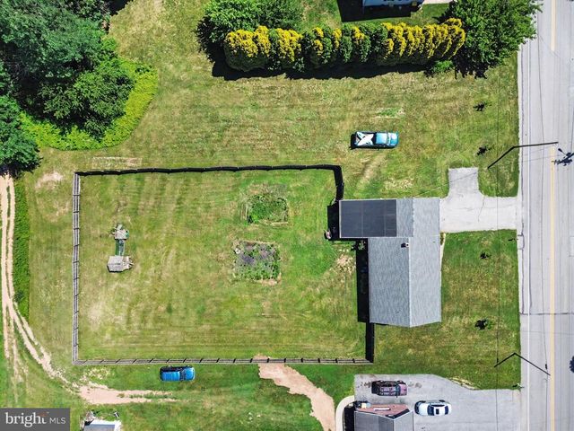 1605 CHURCH RD, York, PA 17408