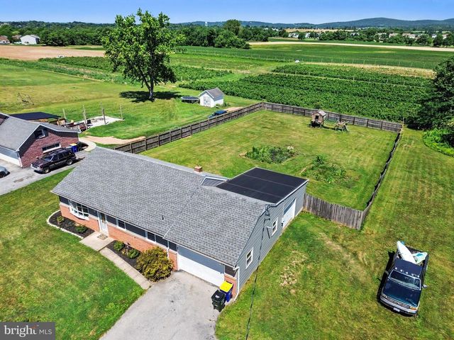 1605 CHURCH RD, York, PA 17408