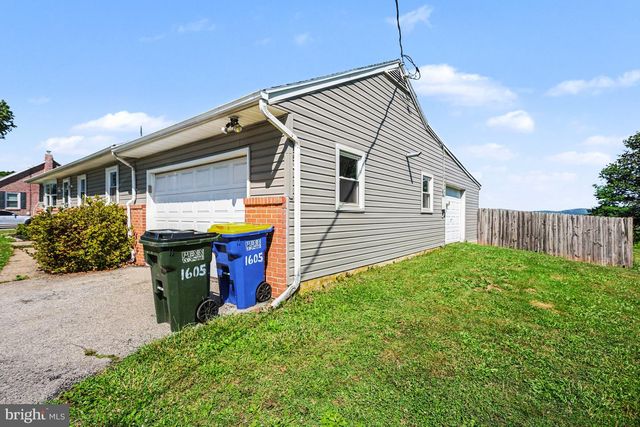 1605 CHURCH RD, York, PA 17408