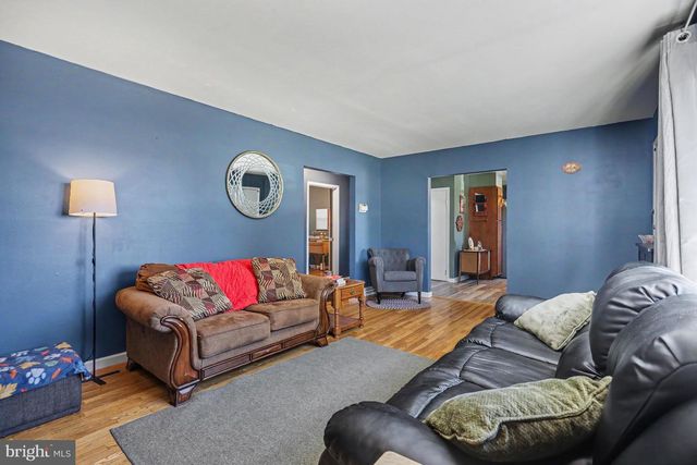 1605 CHURCH RD, York, PA 17408