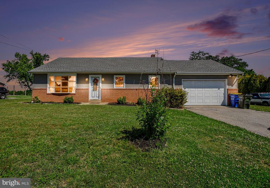 1605 CHURCH RD, York, PA 17408