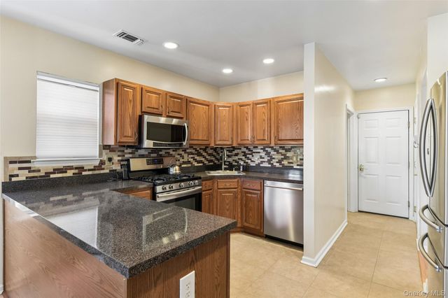 14 Julia Circle 14, Middle Island, NY 11953