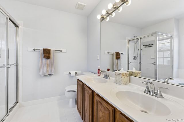 14 Julia Circle 14, Middle Island, NY 11953