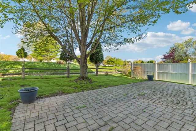 14 Julia Circle 14, Middle Island, NY 11953