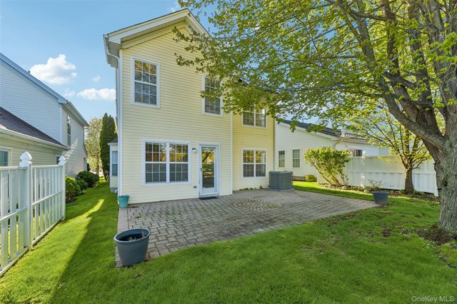14 Julia Circle 14, Middle Island, NY 11953