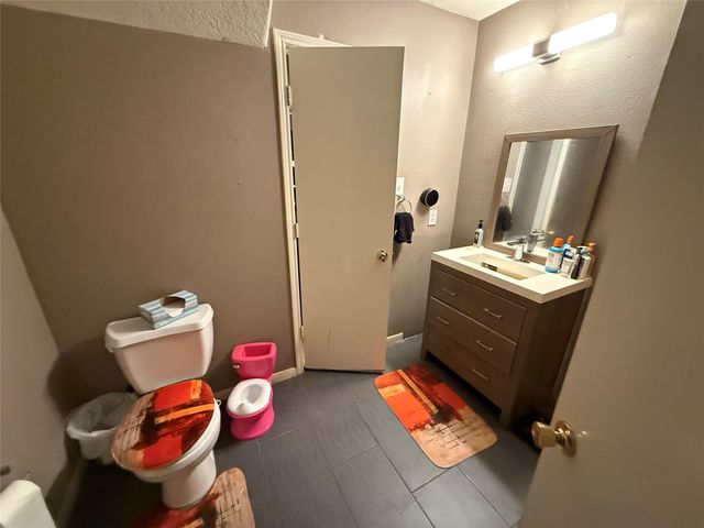 2823 Oakland Brook Street, Houston, TX 77038