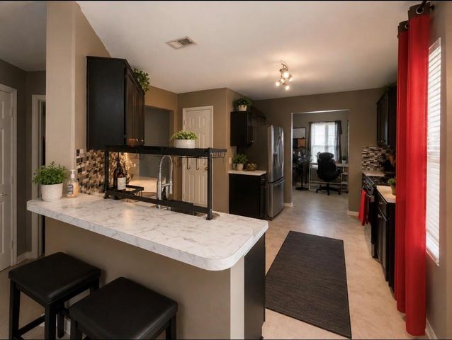 2823 Oakland Brook Street, Houston, TX 77038