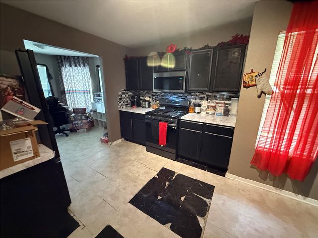 2823 Oakland Brook Street, Houston, TX 77038
