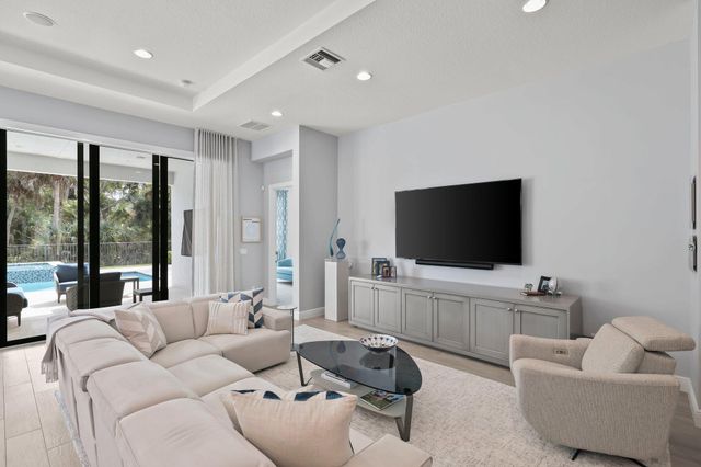 13602 Artisan Circle, Palm Beach Gardens, FL 33418