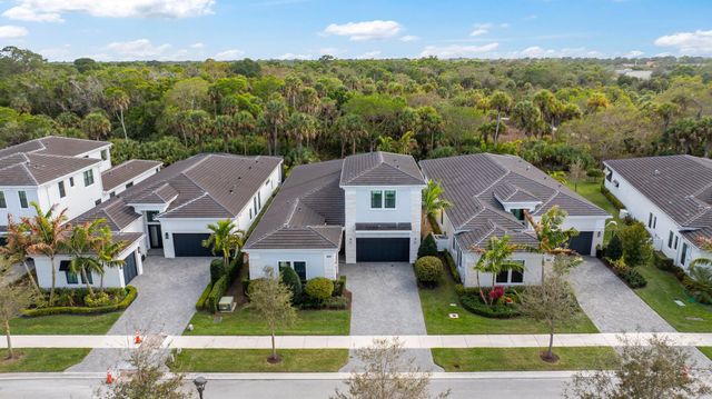 13602 Artisan Circle, Palm Beach Gardens, FL 33418