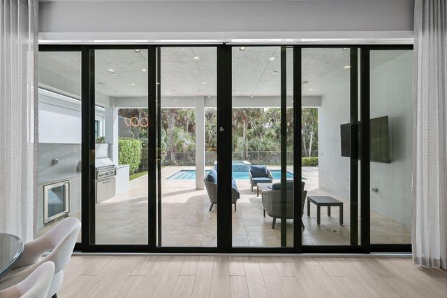 13602 Artisan Circle, Palm Beach Gardens, FL 33418