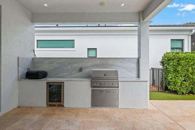 13602 Artisan Circle, Palm Beach Gardens, FL 33418