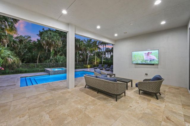 13602 Artisan Circle, Palm Beach Gardens, FL 33418
