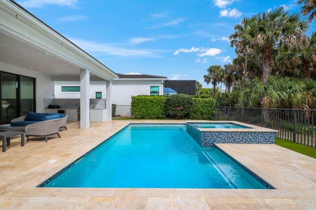 13602 Artisan Circle, Palm Beach Gardens, FL 33418