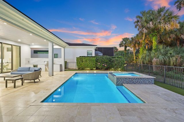 13602 Artisan Circle, Palm Beach Gardens, FL 33418
