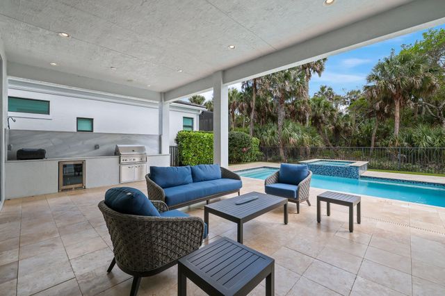 13602 Artisan Circle, Palm Beach Gardens, FL 33418