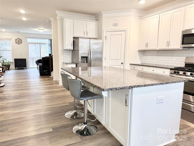 10211 Glenmere Creek Circle, Charlotte, NC 28262