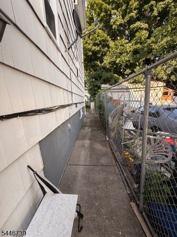81 Mount Vernon Ave, Irvington Twp., NJ 07111