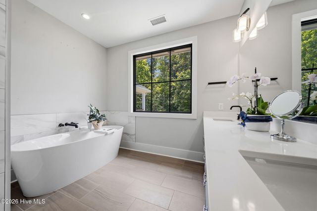 1748 Herons View Drive, Wilmington, NC 28401