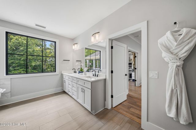 1748 Herons View Drive, Wilmington, NC 28401