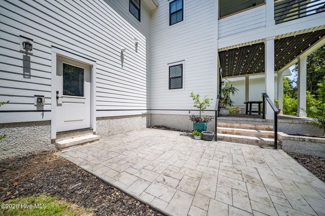 1748 Herons View Drive, Wilmington, NC 28401