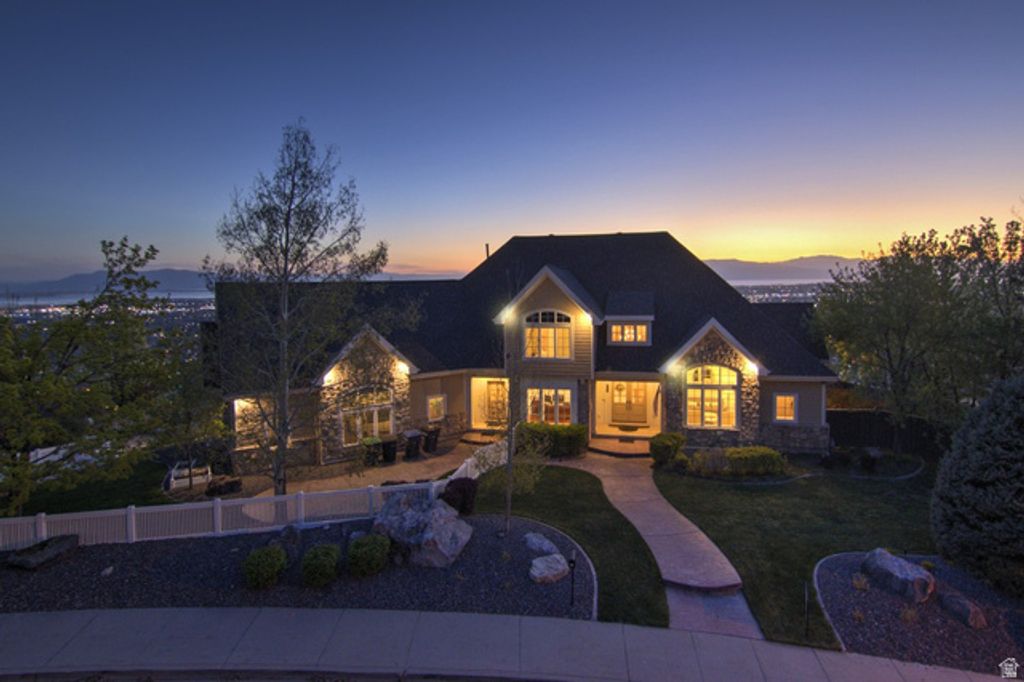 943 N TERRACE DR, Provo, UT 84604