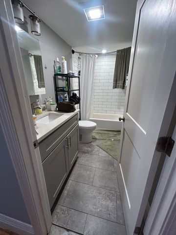 377 West Broadway 2, Boston, MA 02127