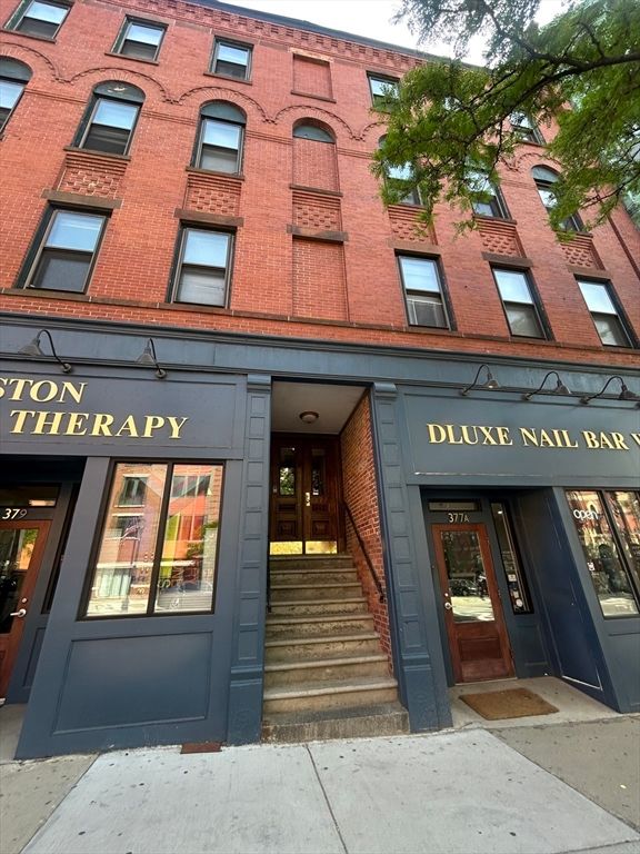 377 West Broadway 2, Boston, MA 02127