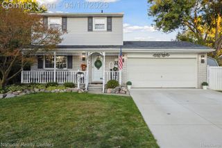 594 Worchester Street, Westland, MI 48186