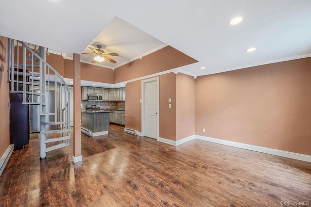 93 Maple Road, Kings Park, NY 11754