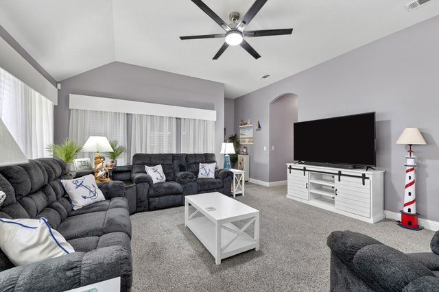 1120 Ponderosa Drive, Aubrey, TX 76227