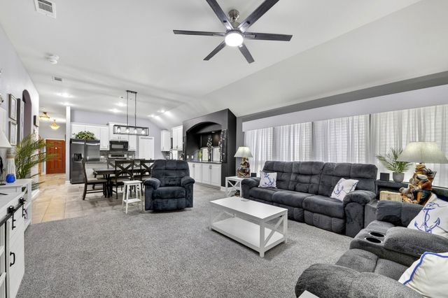 1120 Ponderosa Drive, Aubrey, TX 76227