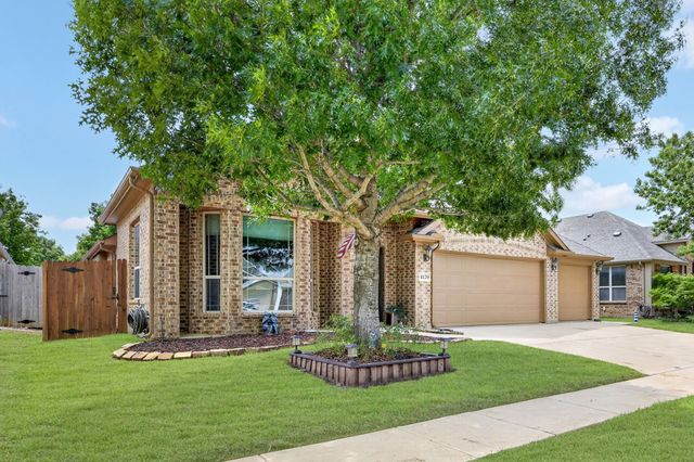 1120 Ponderosa Drive, Aubrey, TX 76227