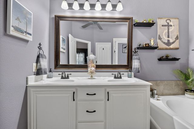 1120 Ponderosa Drive, Aubrey, TX 76227
