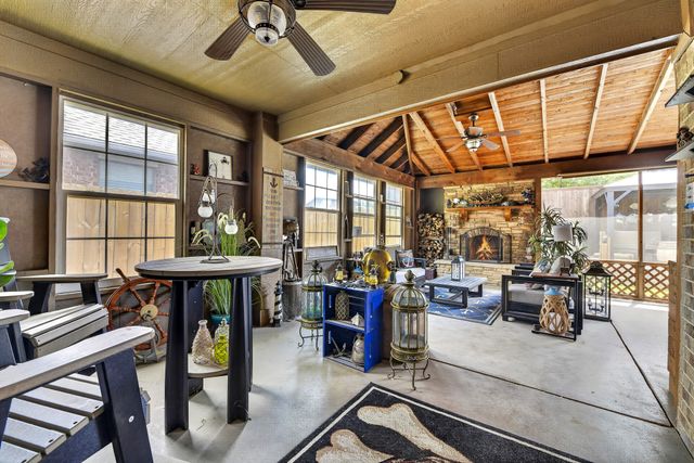 1120 Ponderosa Drive, Aubrey, TX 76227