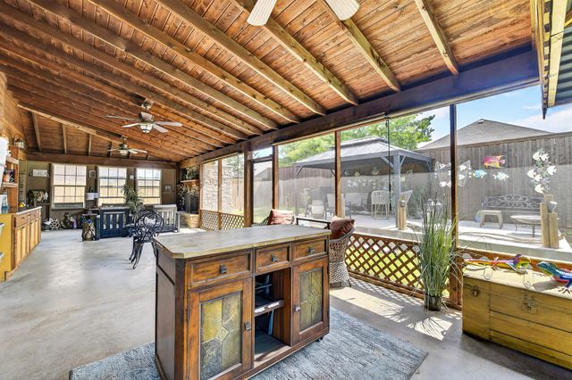 1120 Ponderosa Drive, Aubrey, TX 76227