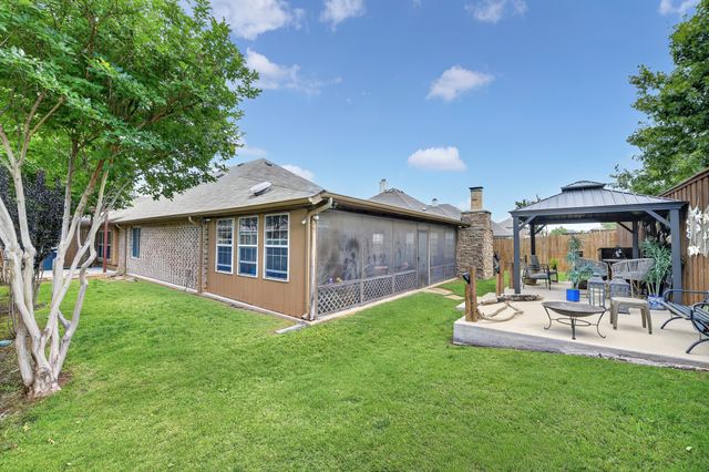 1120 Ponderosa Drive, Aubrey, TX 76227