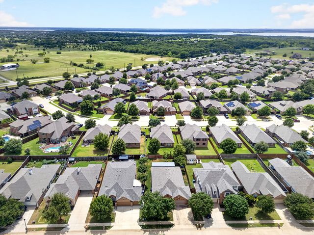 1120 Ponderosa Drive, Aubrey, TX 76227