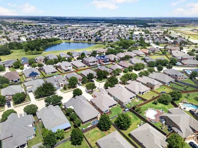 1120 Ponderosa Drive, Aubrey, TX 76227