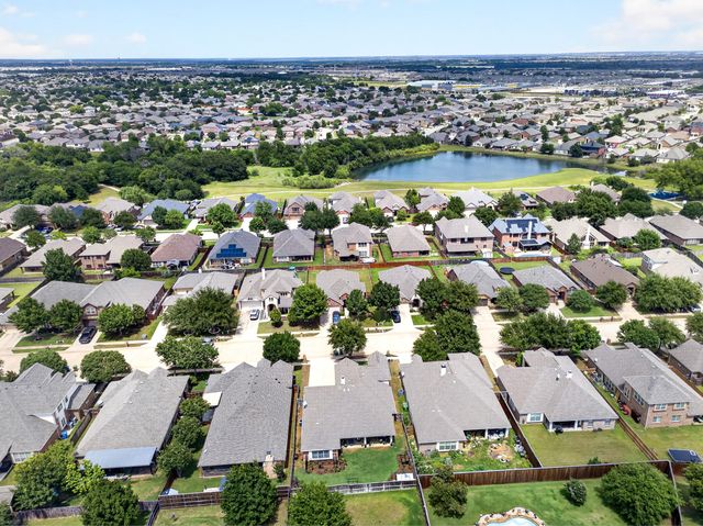 1120 Ponderosa Drive, Aubrey, TX 76227
