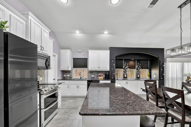 1120 Ponderosa Drive, Aubrey, TX 76227