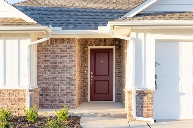 9309 NW 87th Street, Yukon, OK 73099