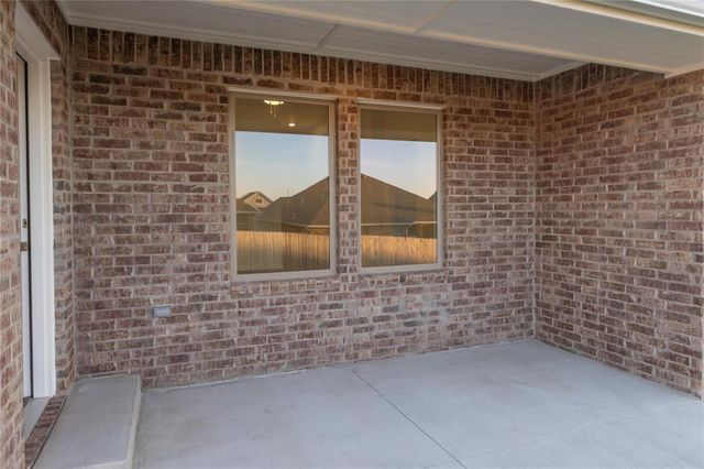 9309 NW 87th Street, Yukon, OK 73099