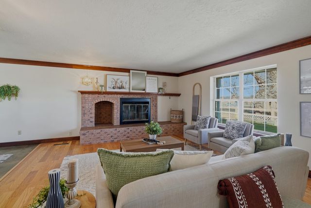 522 Clark Circle SW, Albuquerque, NM 87105