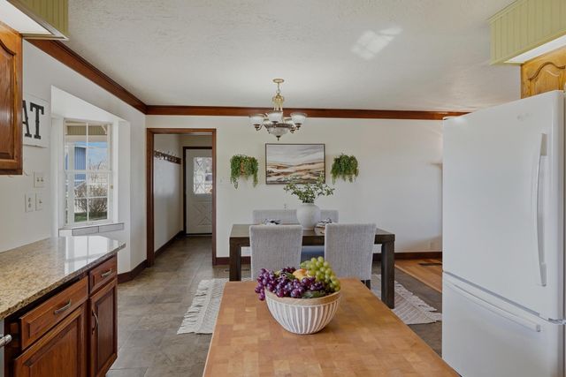 522 Clark Circle SW, Albuquerque, NM 87105