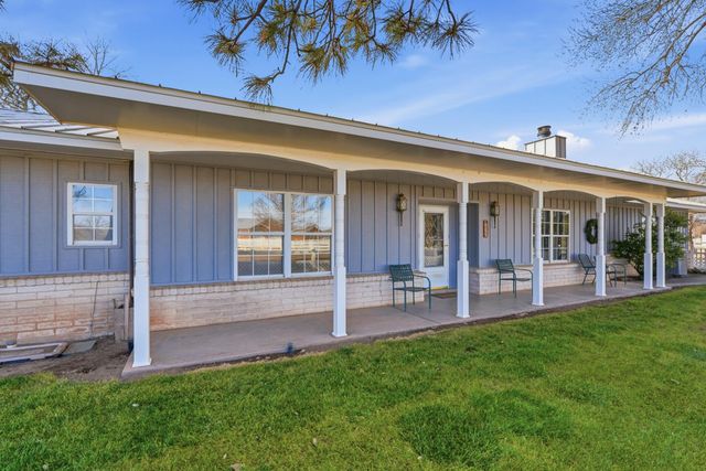 522 Clark Circle SW, Albuquerque, NM 87105