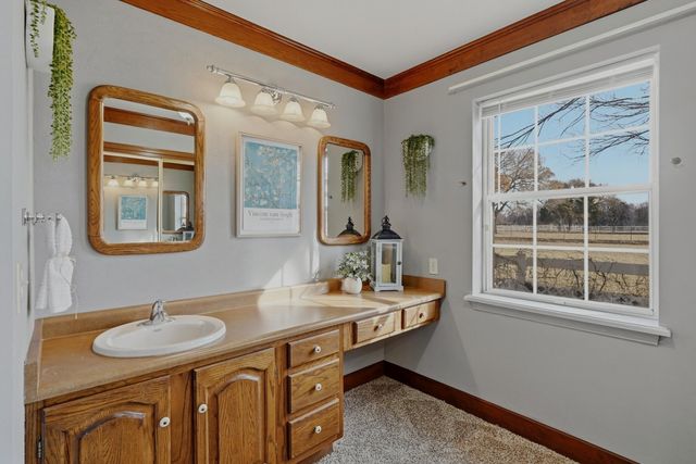 522 Clark Circle SW, Albuquerque, NM 87105