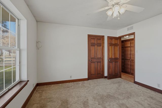 522 Clark Circle SW, Albuquerque, NM 87105